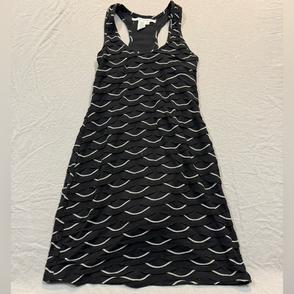 Max Studio Black and White Sleeveless Top